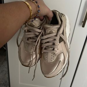 Nike Women Air Huarache Run SE